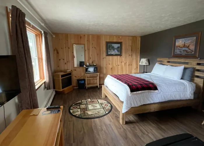 Spillover Motel And Inn