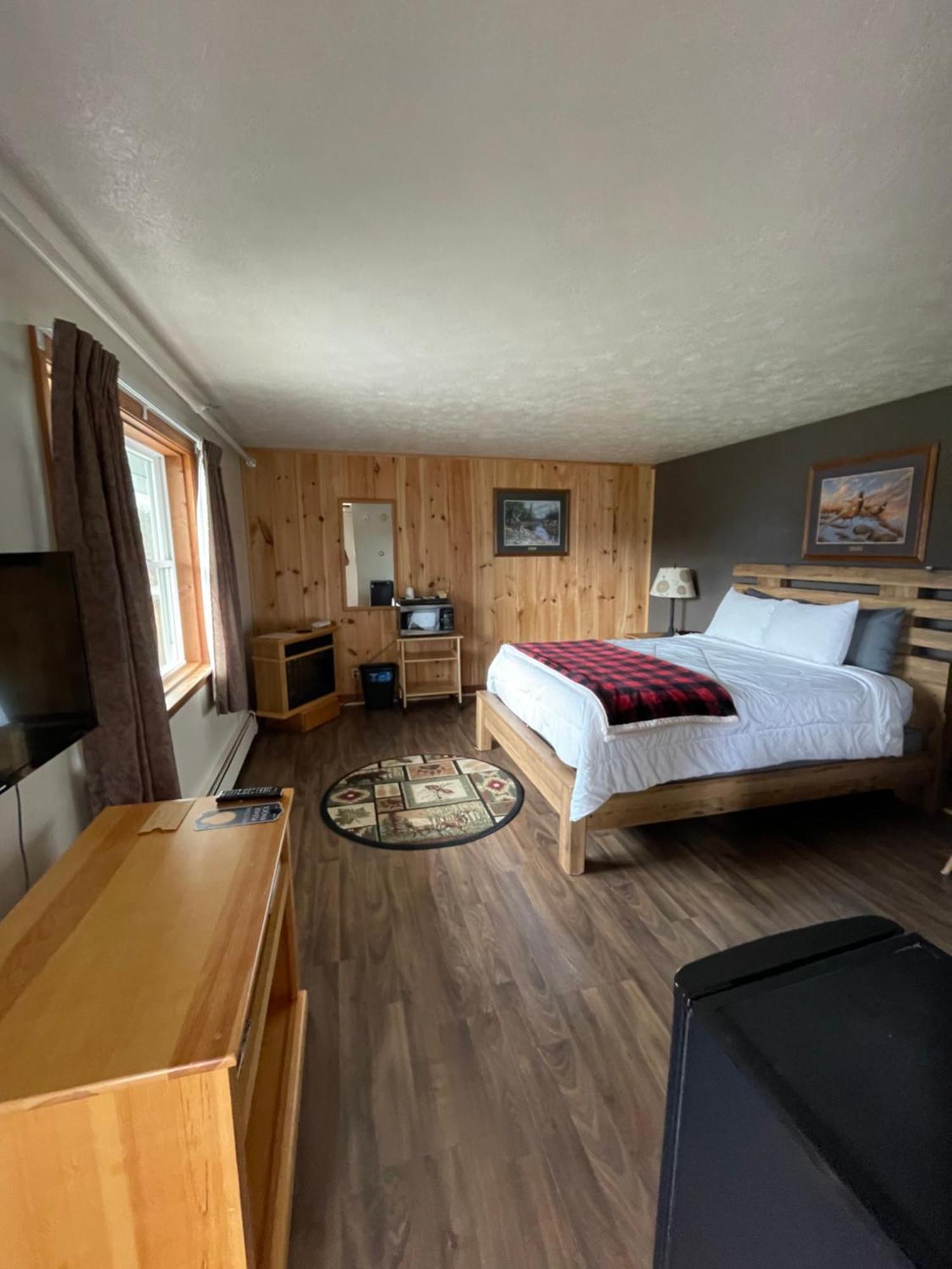 Motel Spillover And 3*